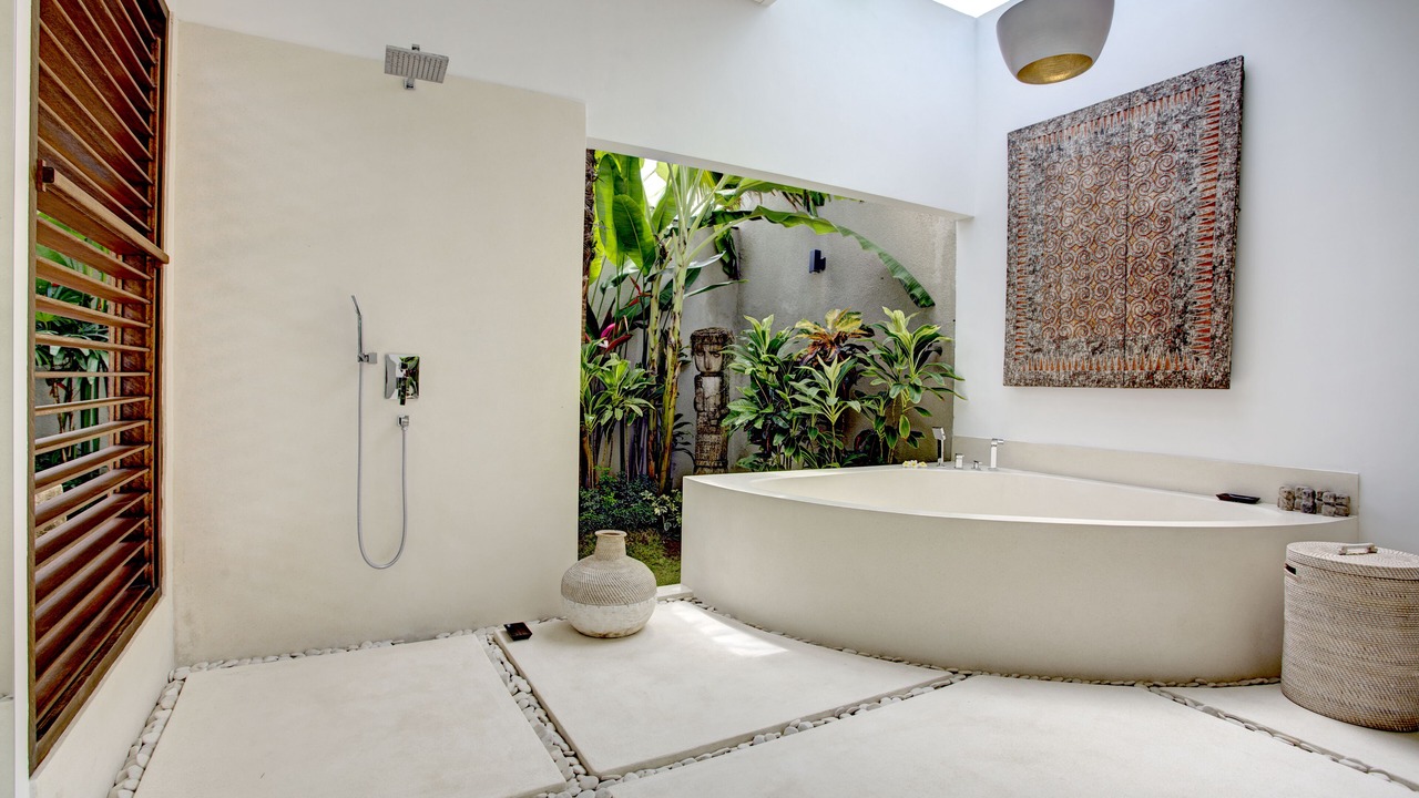 Photo of Bathroom in Sunset Road