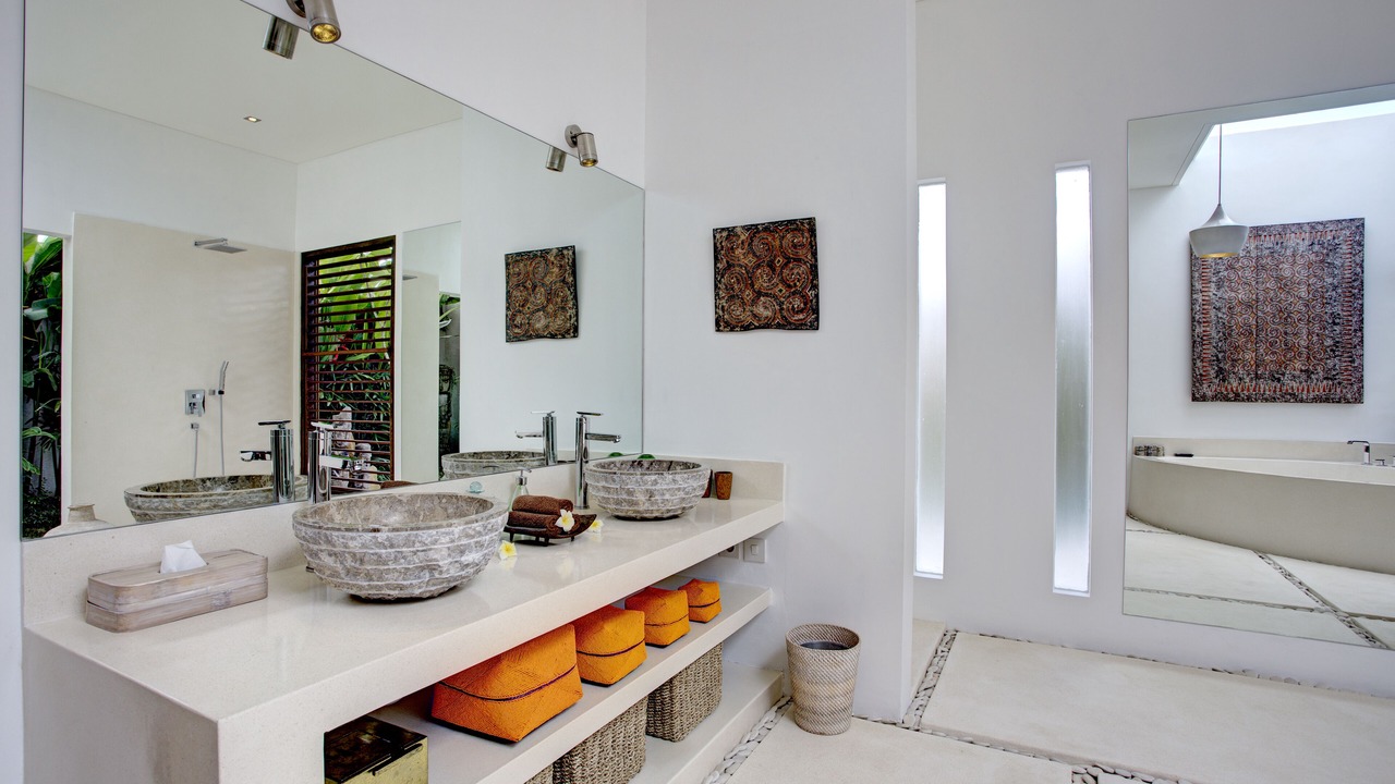 Photo of Bathroom in Sunset Road