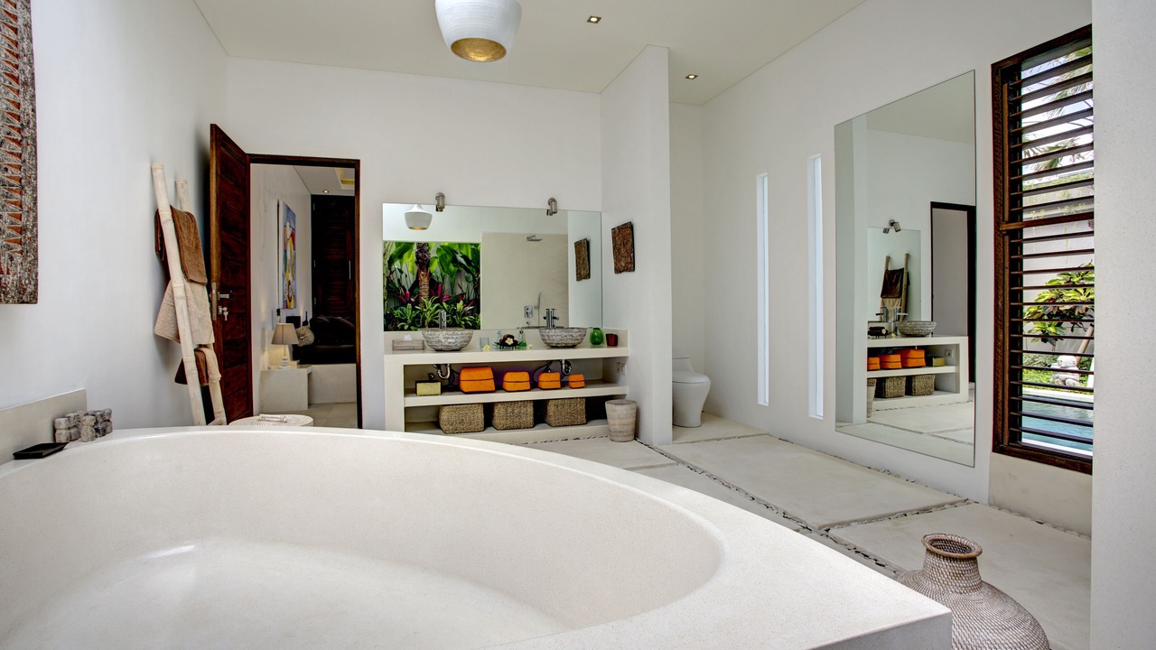 Photo of Bathroom in Sunset Road