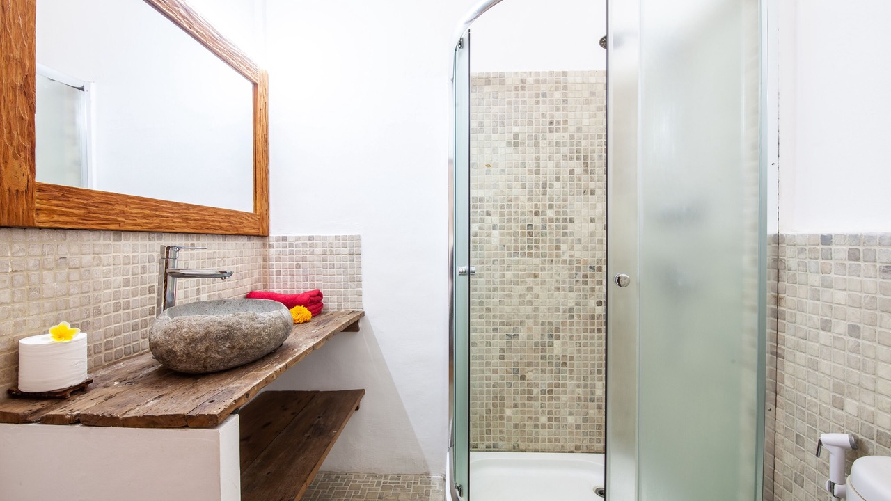 Photo of Bathroom in Sunset Road
