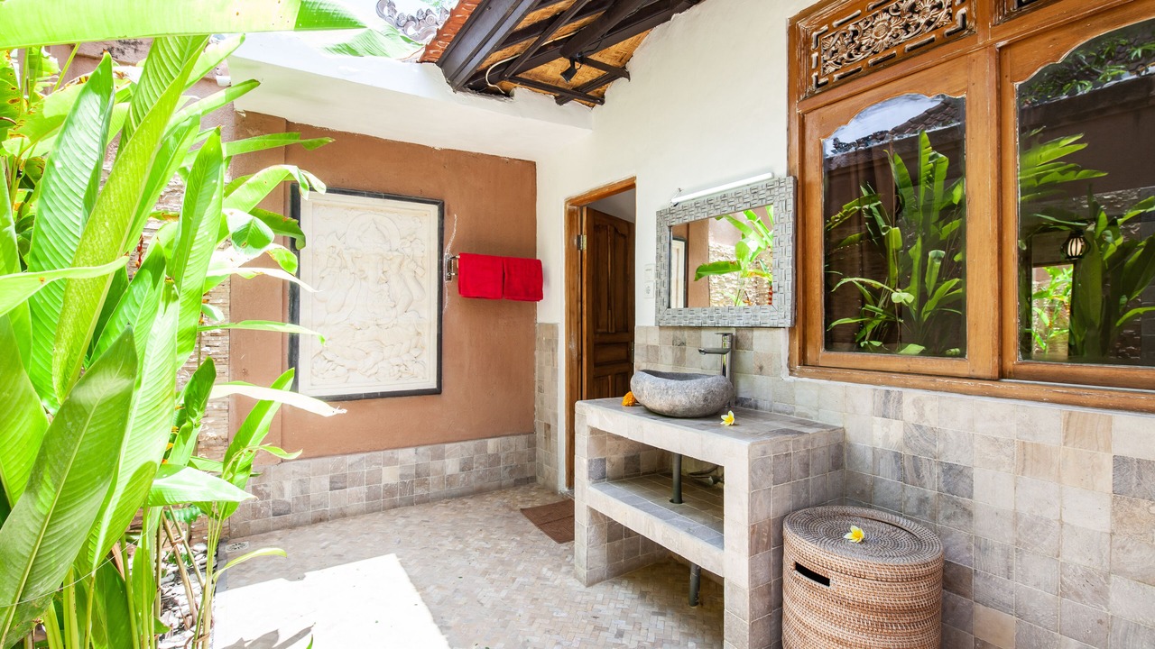 Photo of Patio Balcony in Sunset Road