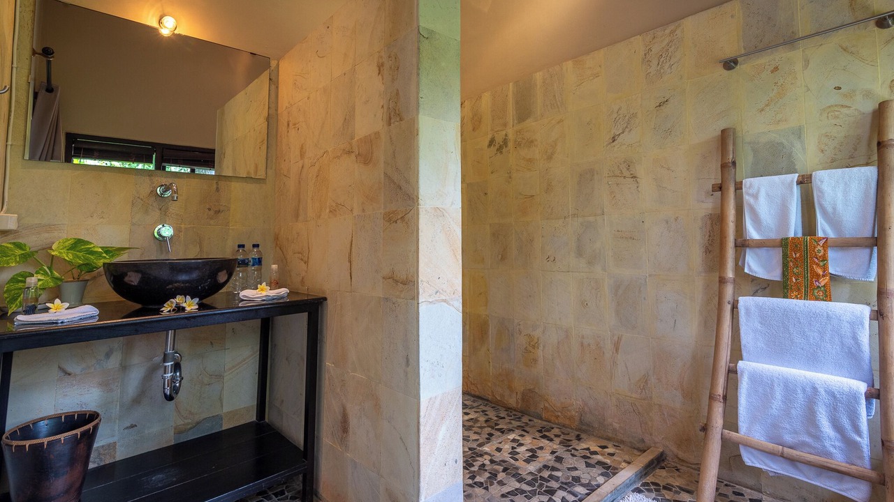 Photo of Bathroom in Dencarik