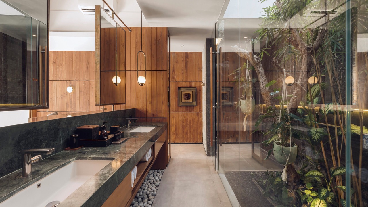 Photo of Bathroom in Sunset Road