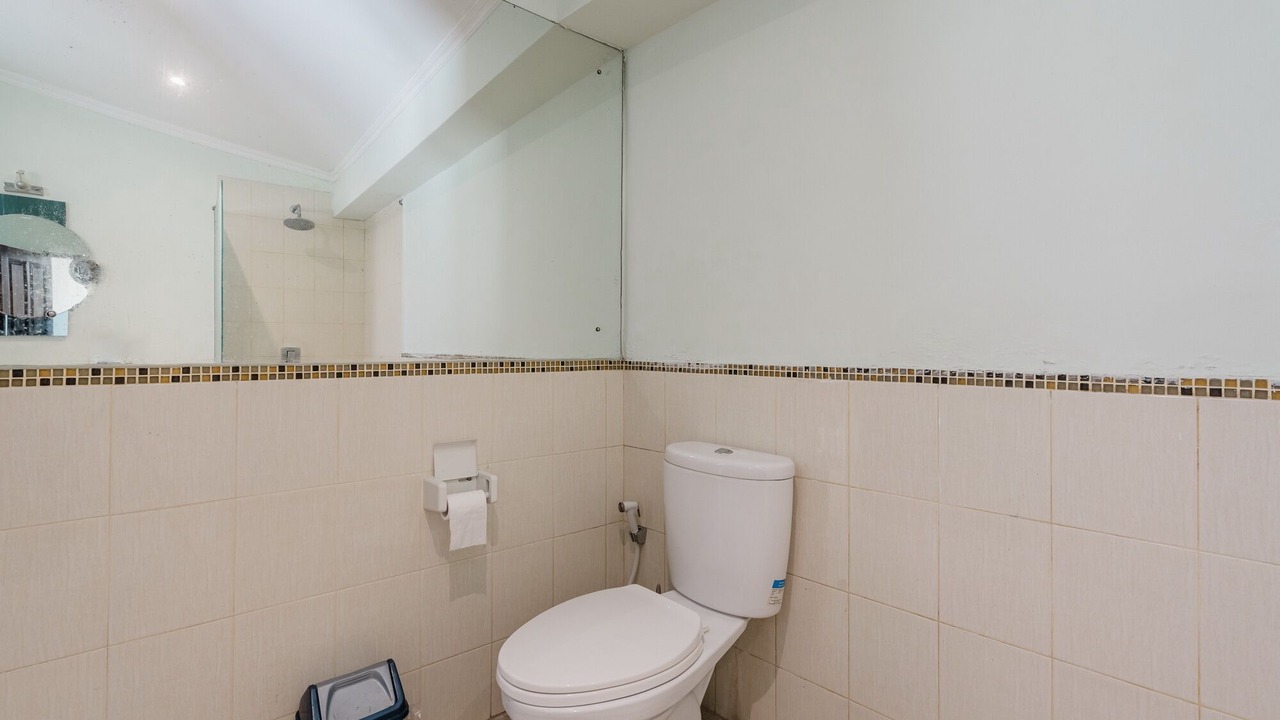 Photo of Bathroom in Sunset Road