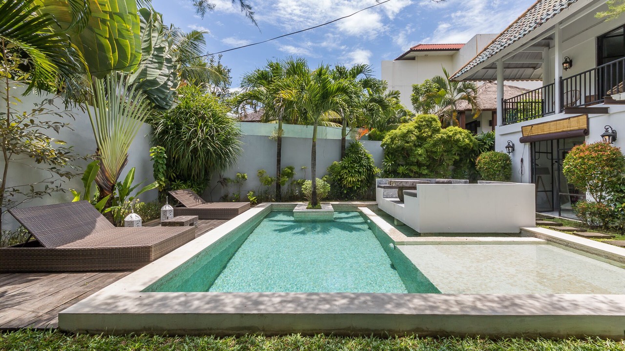 Photo of Outdoor in Sunset Road