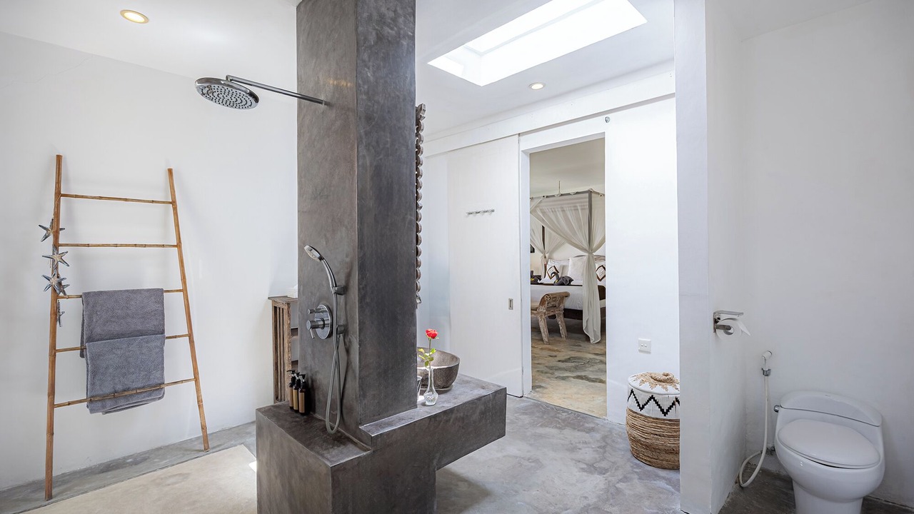Photo of Bathroom in Dyanapura