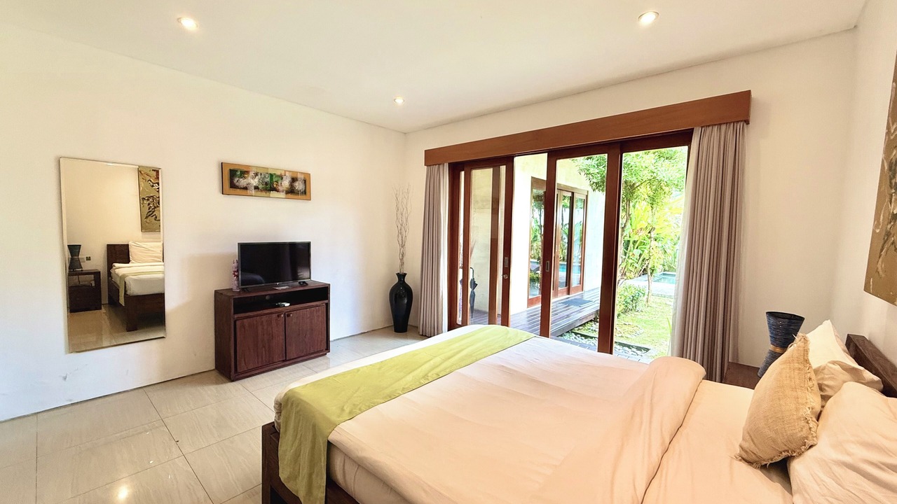 Photo of Bedroom in Drupadi
