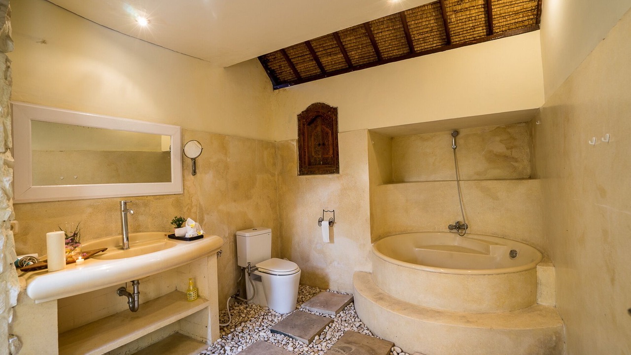 Photo of Bathroom in Laksmana