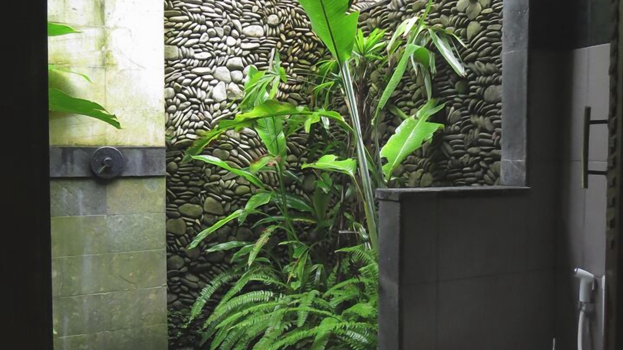 Photo of Bathroom in Kedewatan