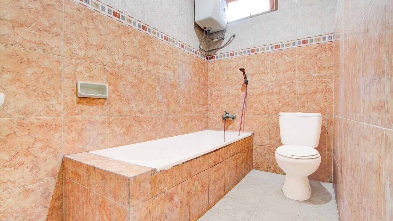 Photo of Bathroom in Laweyan