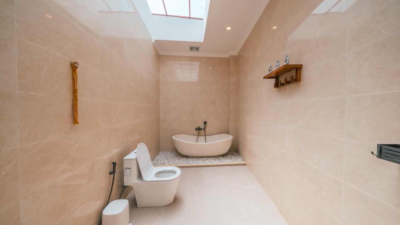 Photo of Bathroom in Padangsambian Klod