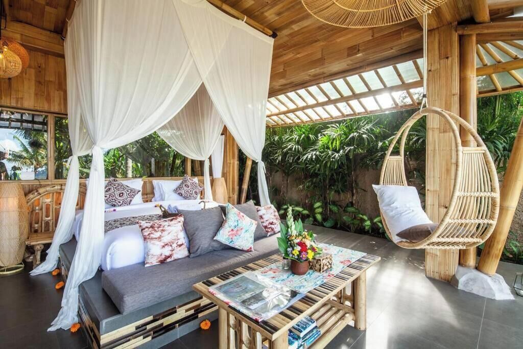 Photo of Patio Balcony in Selat