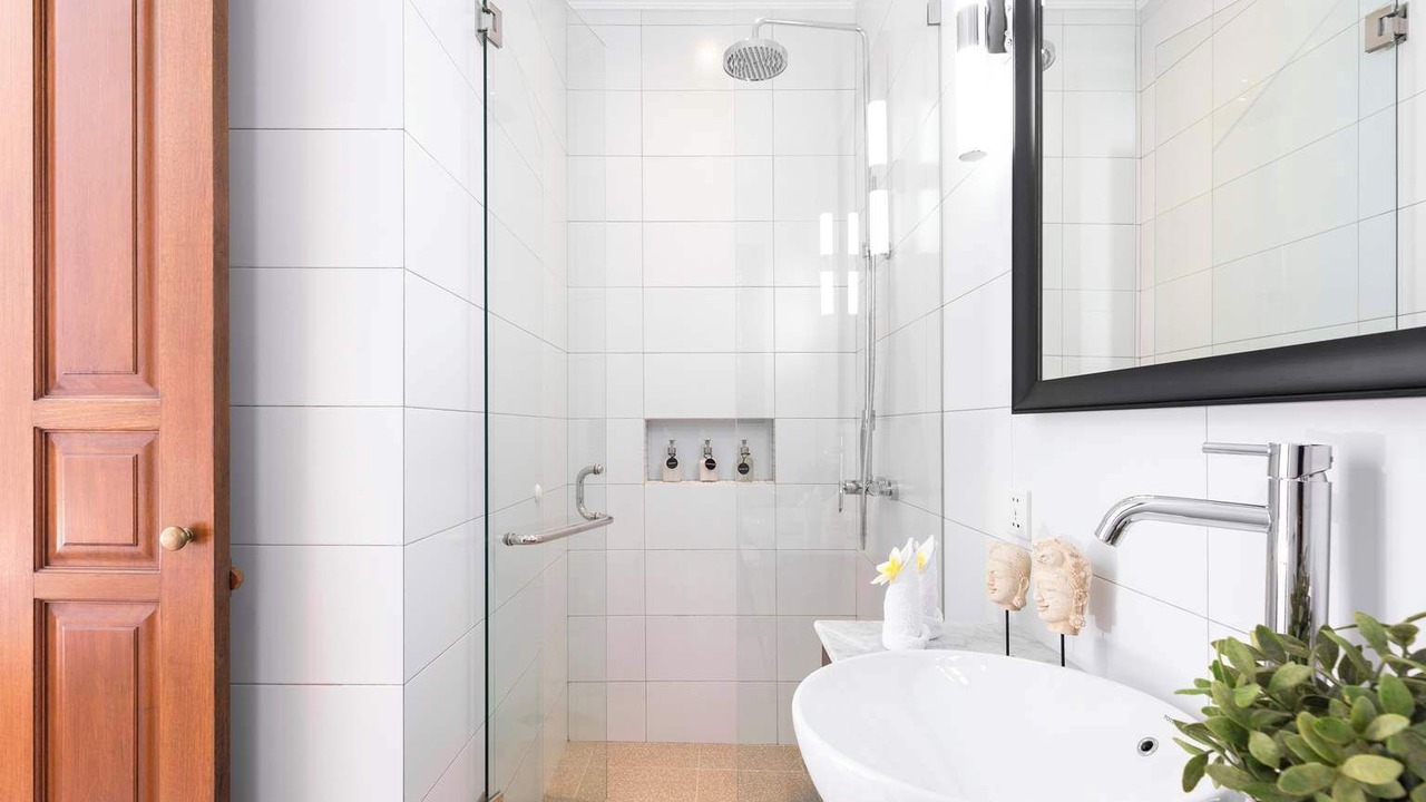 Photo of Bathroom in Petitenget