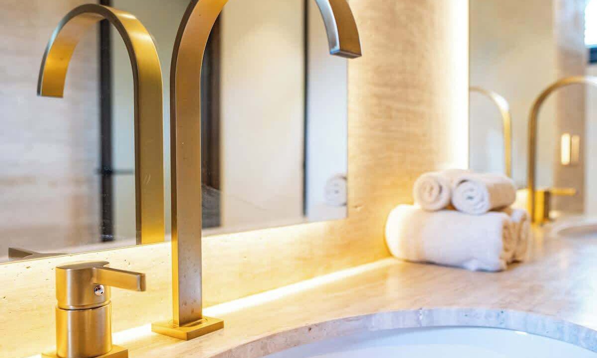 Photo of Bathroom in Sunset Road