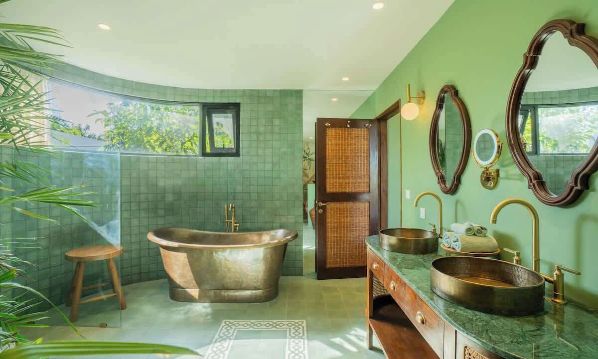 Photo of Bathroom in Sunset Road