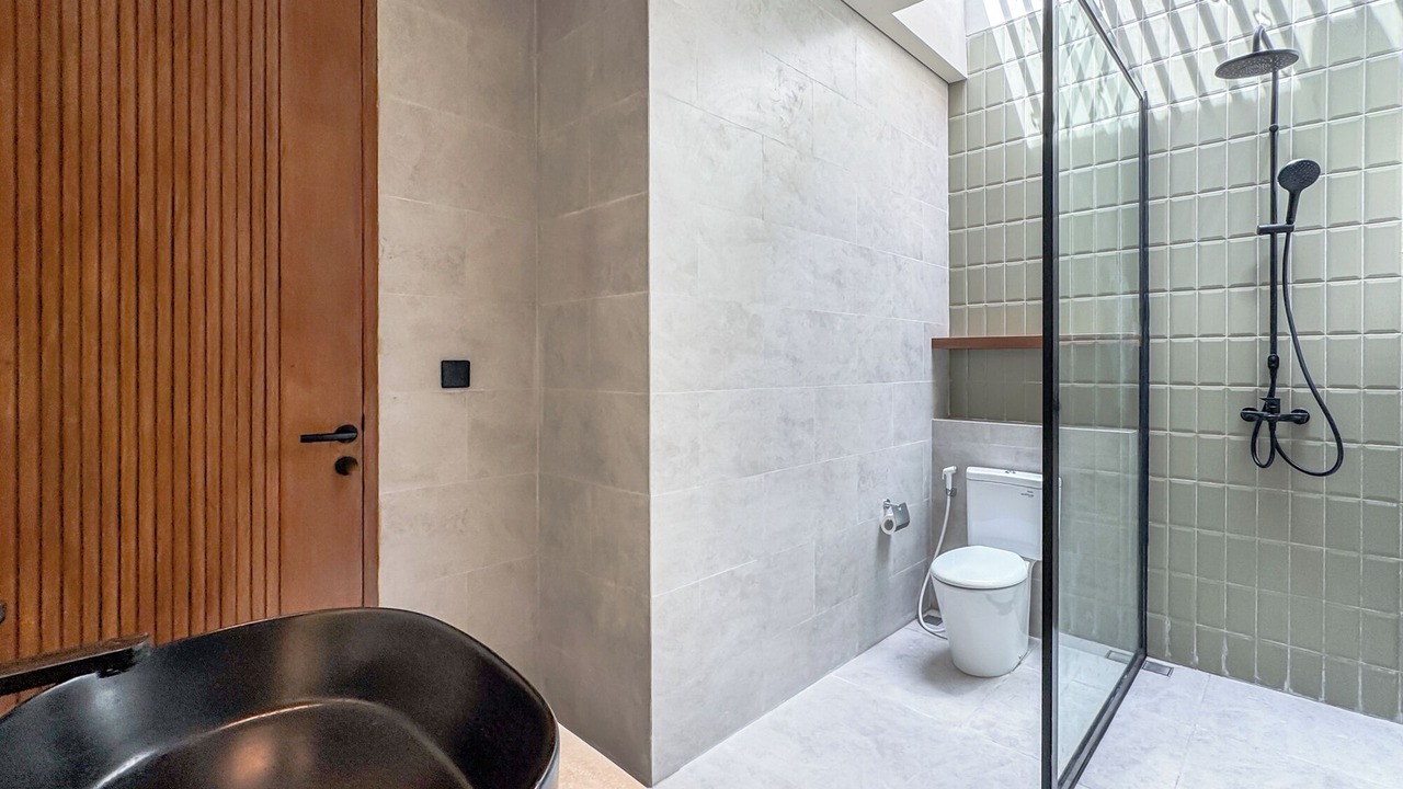 Photo of Bathroom in Tibubeneng