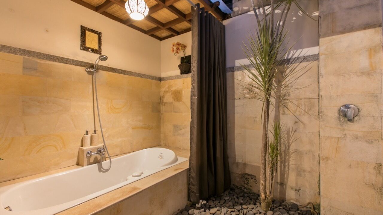 Photo of Bathroom in Lodtunduh