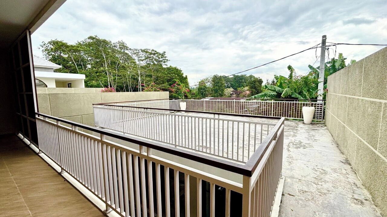 Photo of Patio Balcony in Beraban