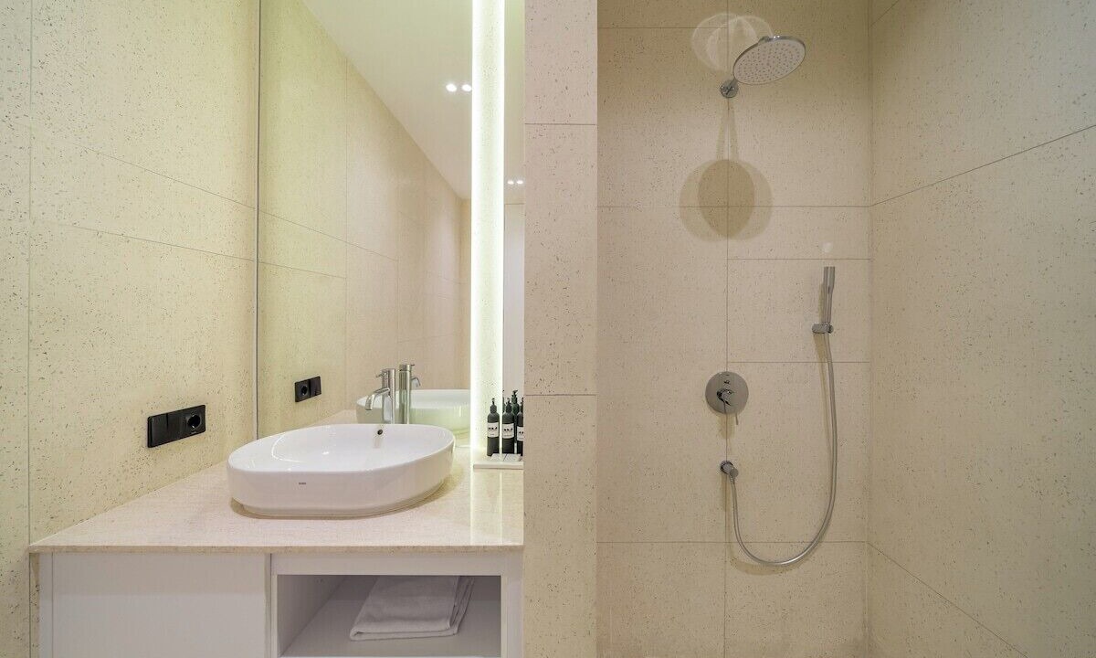 Photo of Bathroom in Lodtunduh