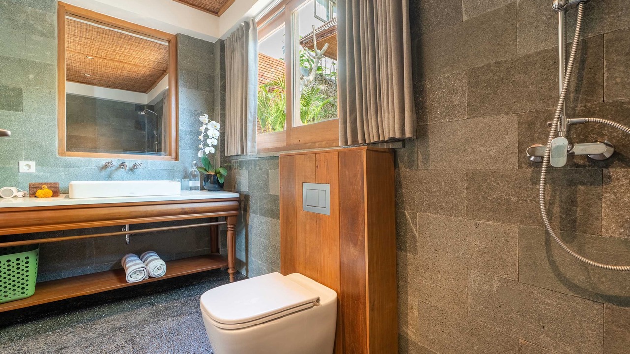 Photo of Bathroom in Jungut Batu