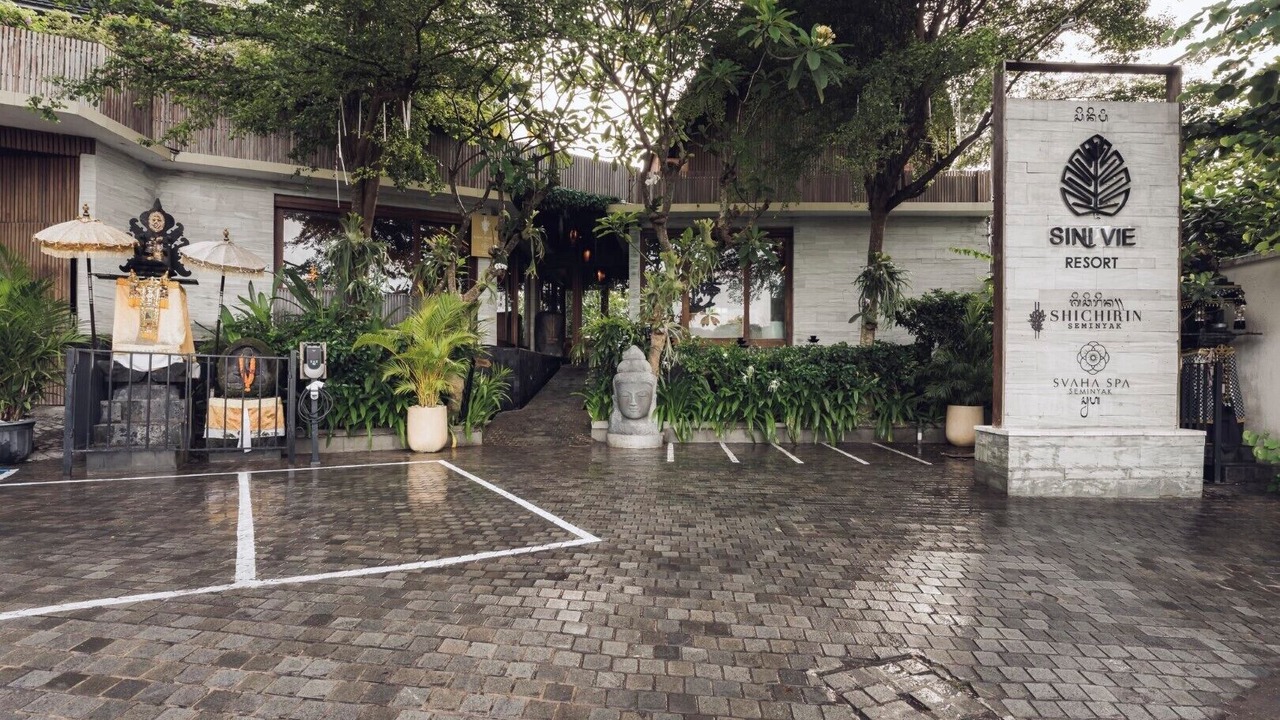 Photo of Outdoor in Sunset Road