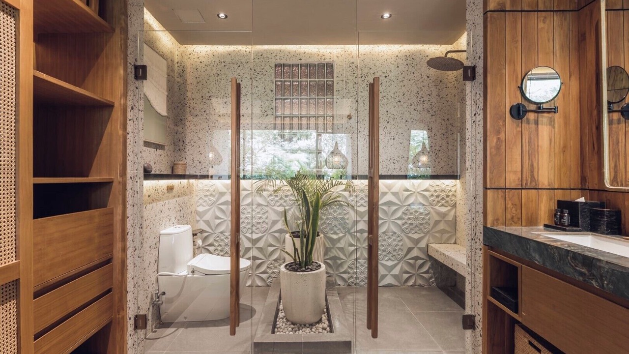 Photo of Bathroom in Sunset Road