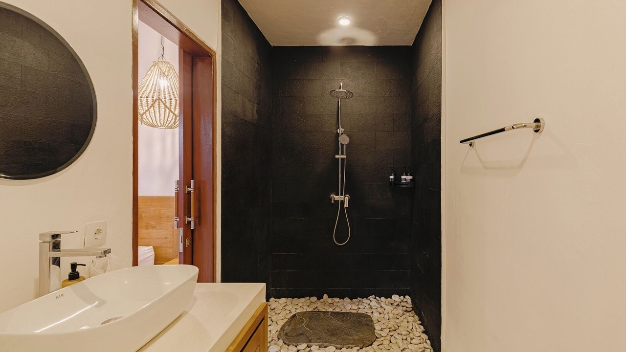 Photo of Bathroom in Cemagi