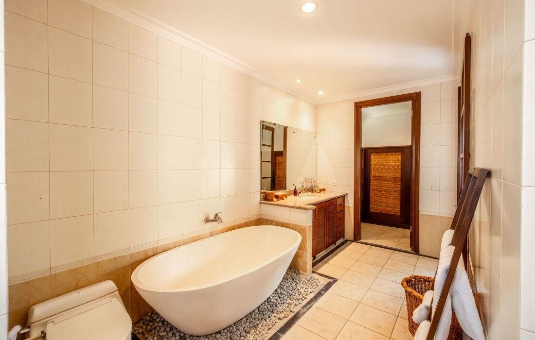 Photo of Bathroom in Petitenget