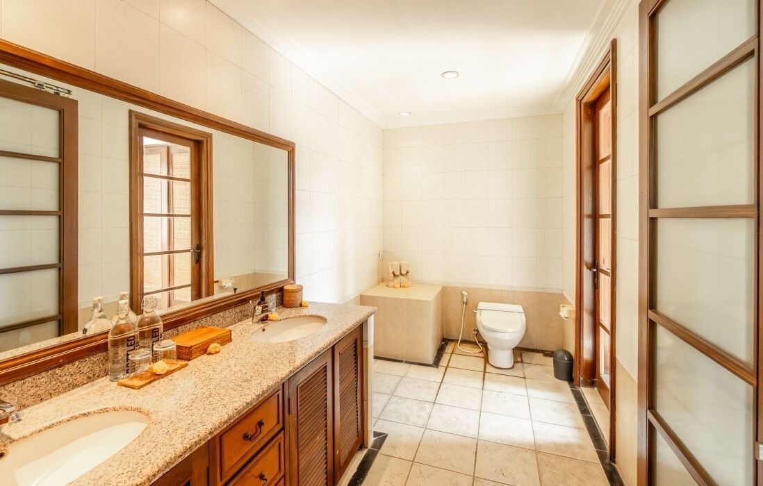 Photo of Bathroom in Petitenget