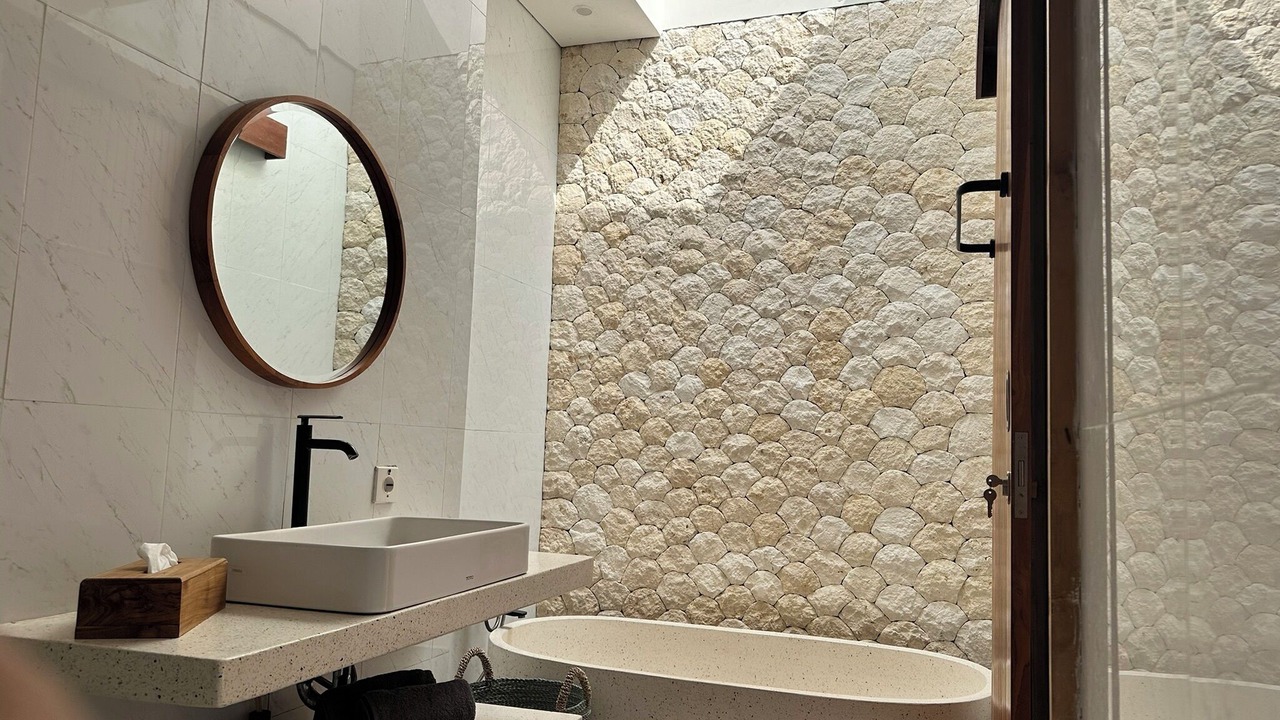 Photo of Bathroom in Padangsambian Klod