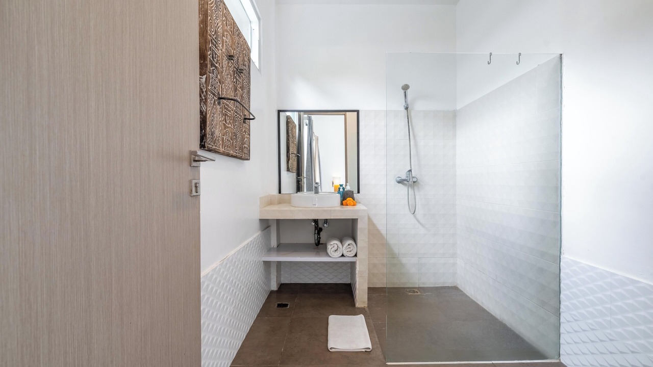 Photo of Bathroom in Dyanapura