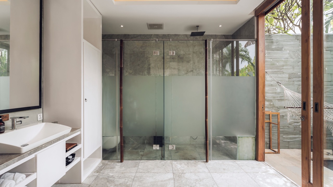 Photo of Bathroom in Sunset Road