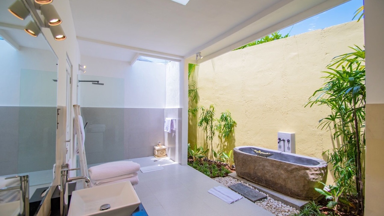 Photo of Bathroom in Sunset Road