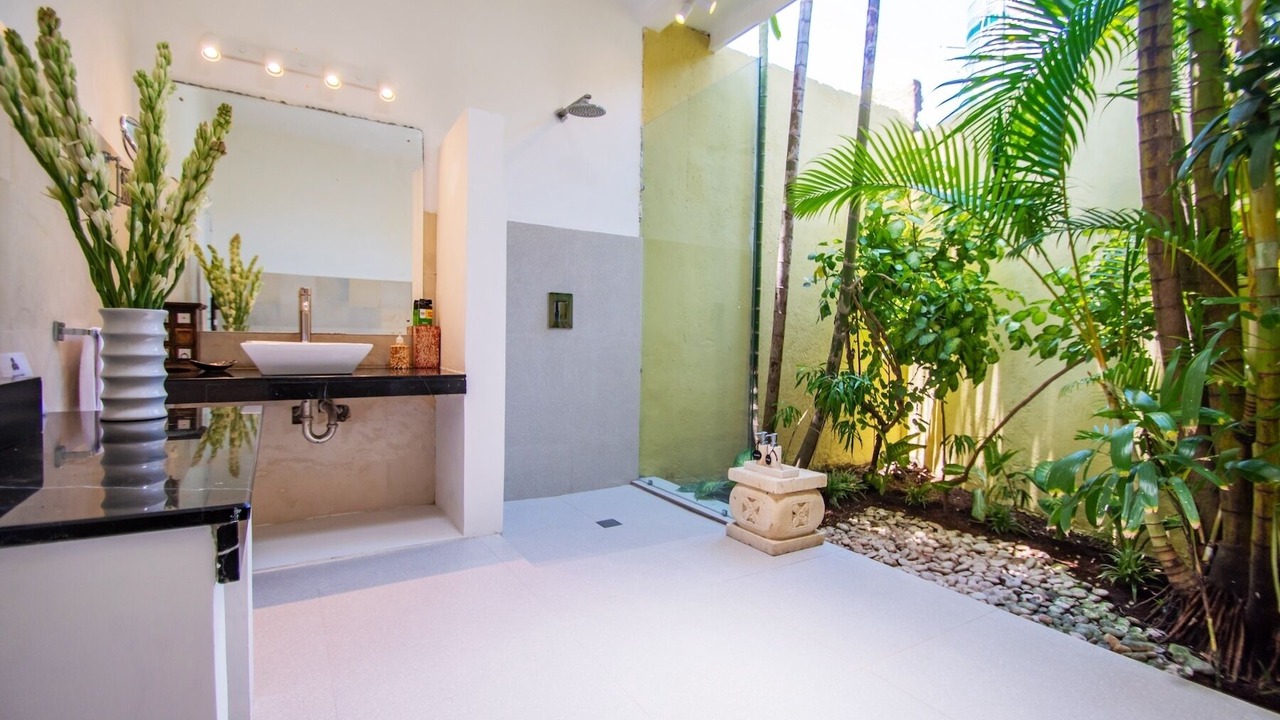 Photo of Bathroom in Sunset Road