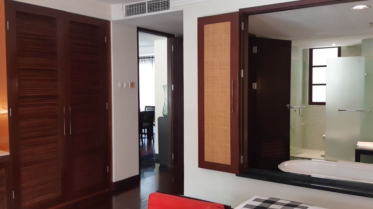 Photo of Bathroom in Mumbul