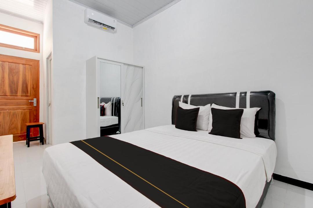 Photo of Bedroom in Banguntapan