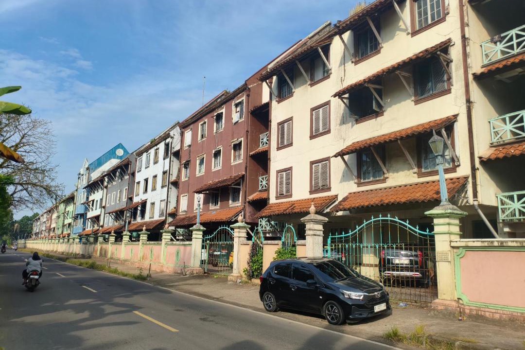 Photo of Buildings in Carita