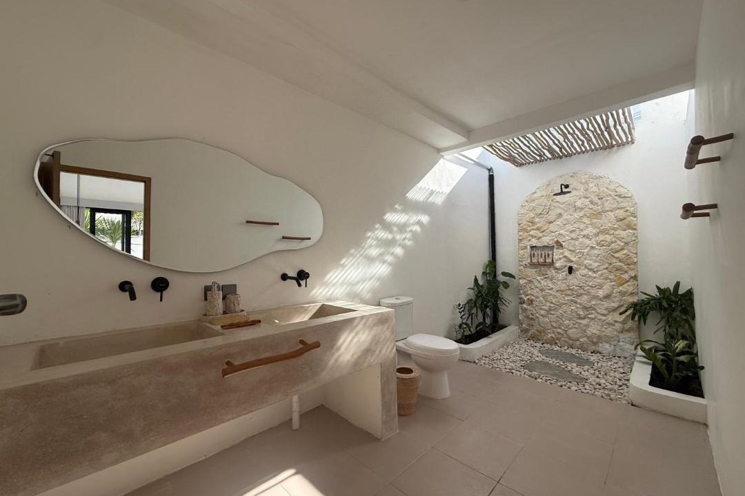 Photo of Bathroom in Selong Belanak