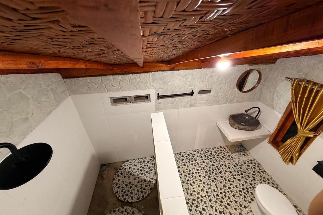 Photo of Bathroom in Kecamatan Pringgasela