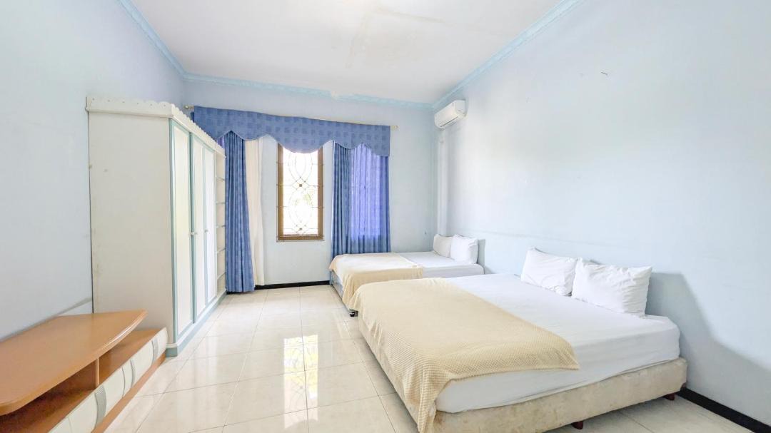 Photo of Bedroom in Suko Manunggal