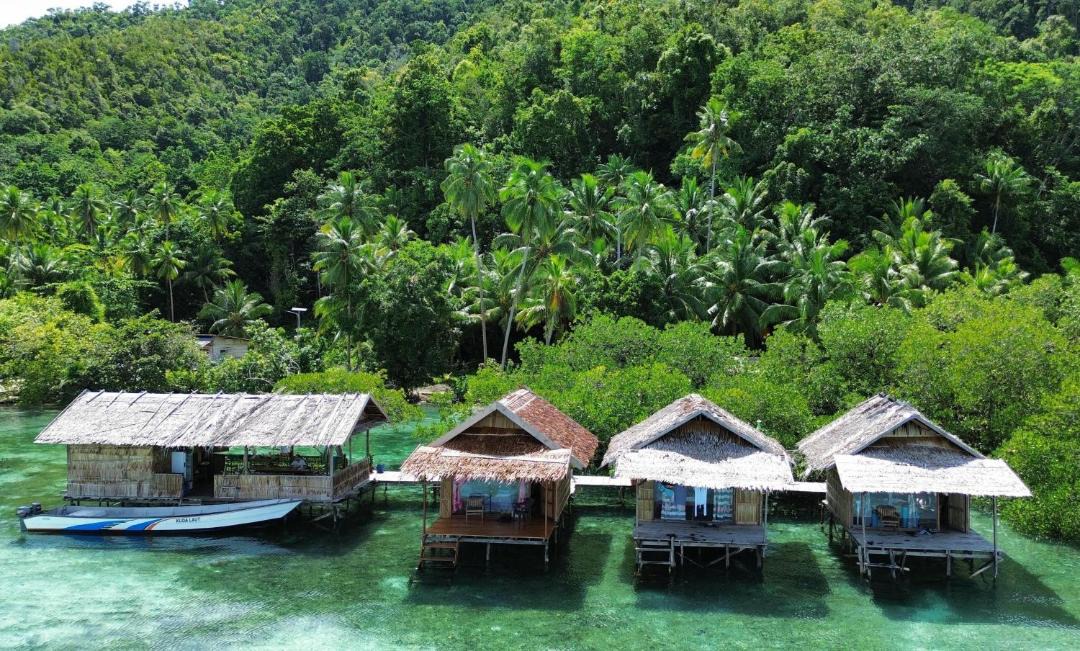 Photo of Others in Mansuar Island