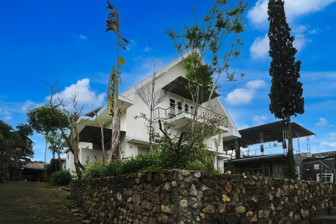 Photo of Others in Batu
