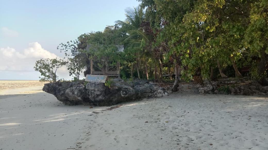 Photo of Others in Hoga Island