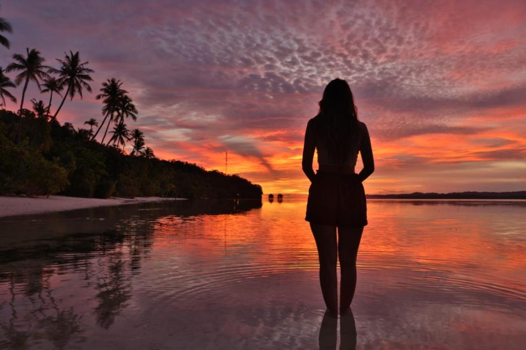 Photo of Human In Picture in Mansuar Island
