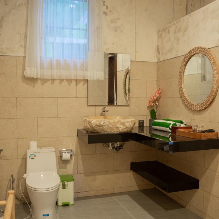 Photo of Bathroom in Kedewatan