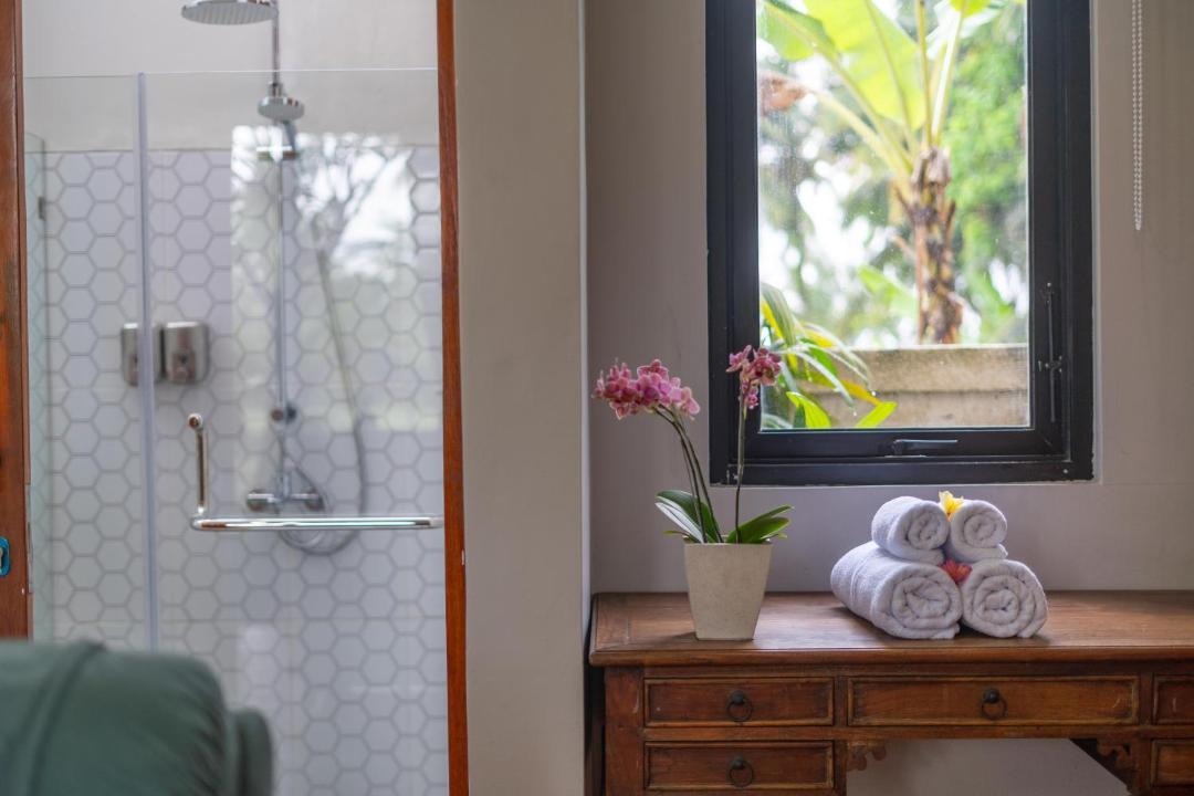 Photo of Bathroom in Keliki