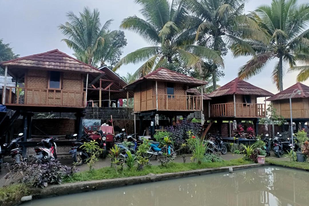 Photo of Others in Tetebatu