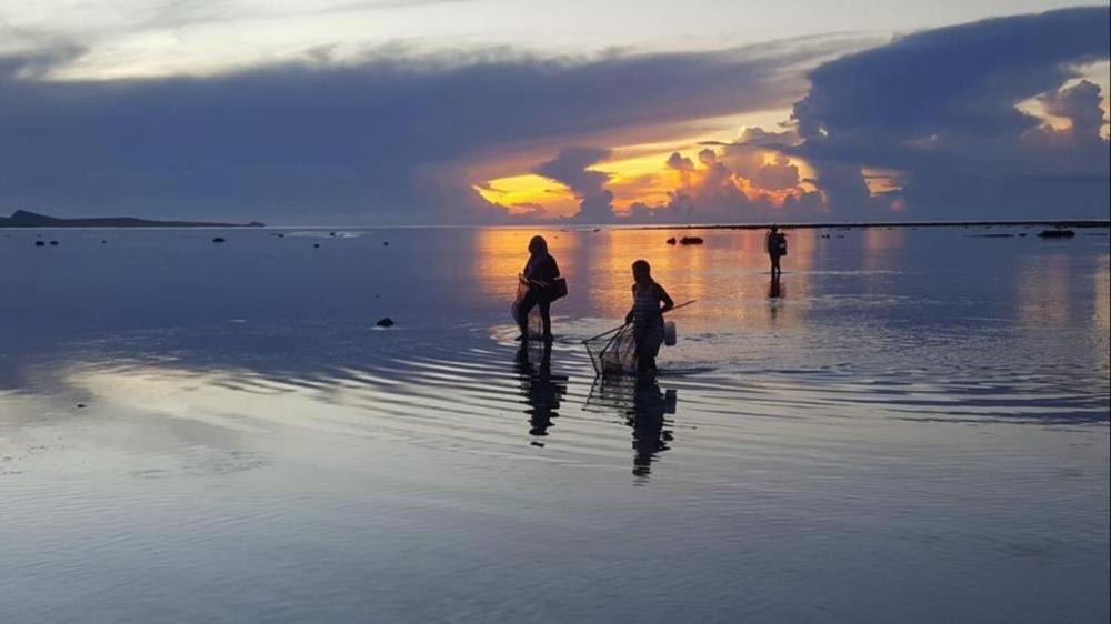 Photo of Human In Picture in Rote Island
