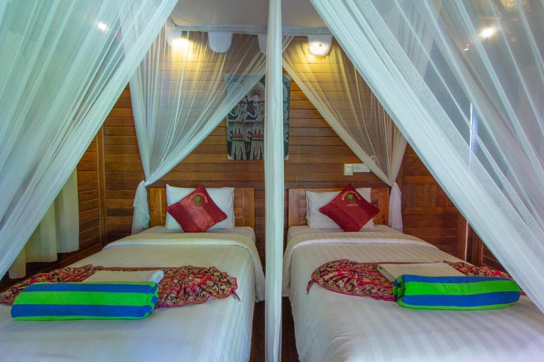 Photo of Bedroom in Mushroom Bay