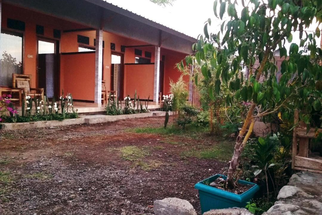 Photo of Buildings in Bayan